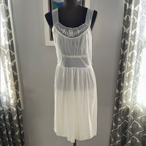 Rogers 1950’s/ 60’s Sheer Embroidered Neckline Slip Dress SZ 38